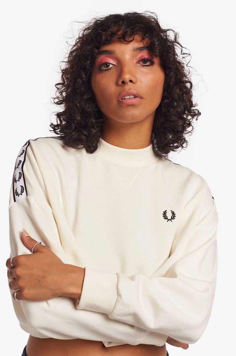 White Fred Perry Taped Women's Sweatshirts | PH 2014OKIR